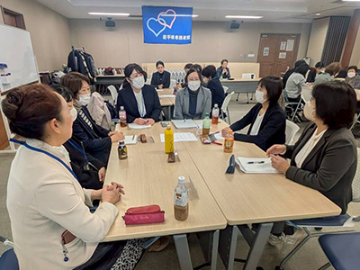 支部長と意見交換会の様子2