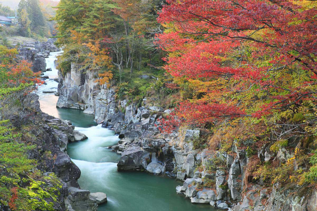 一関市 厳美渓の紅葉